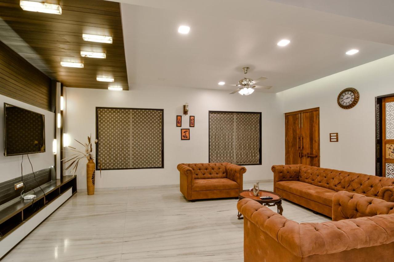 Lifeline Villas - Luxurious Taraangan 4 Mountain View Villa With Biggest Pool And Huge Open Area Lonavala Exterior photo
