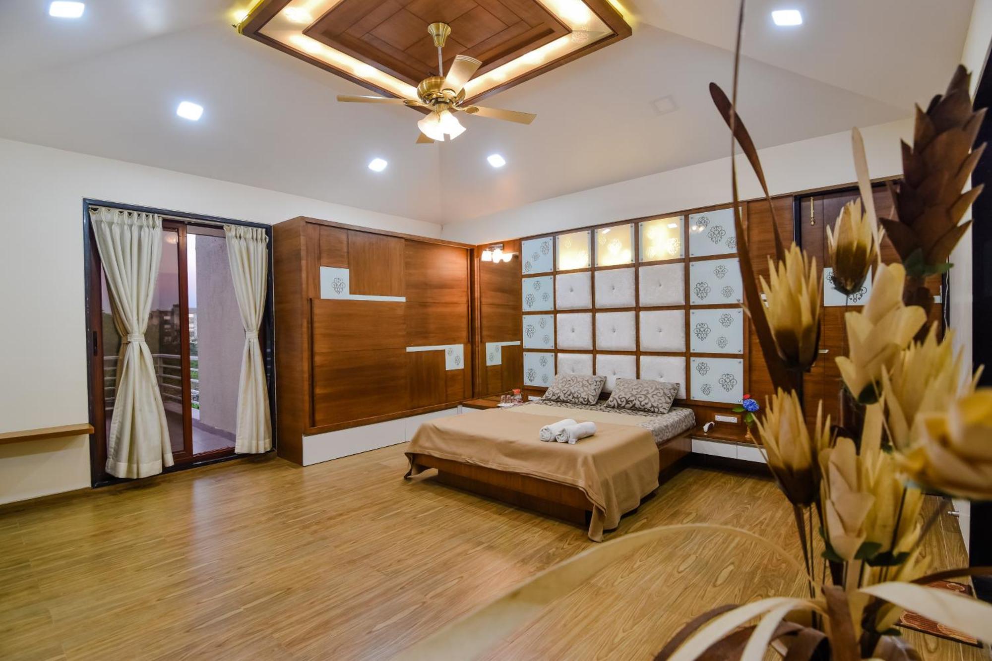 Lifeline Villas - Luxurious Taraangan 4 Mountain View Villa With Biggest Pool And Huge Open Area Lonavala Exterior photo